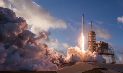 Starlink satellite espace internet SpaceX constellation