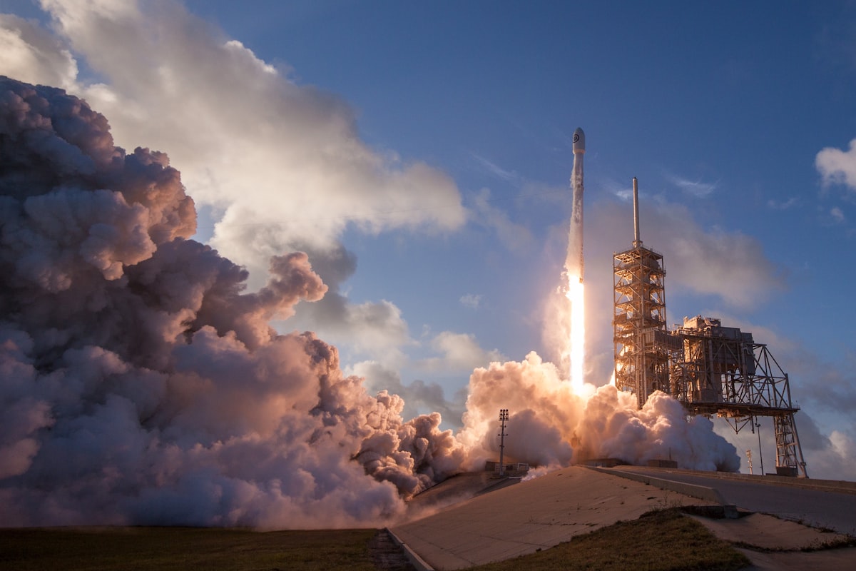 Starlink satellite espace internet SpaceX constellation