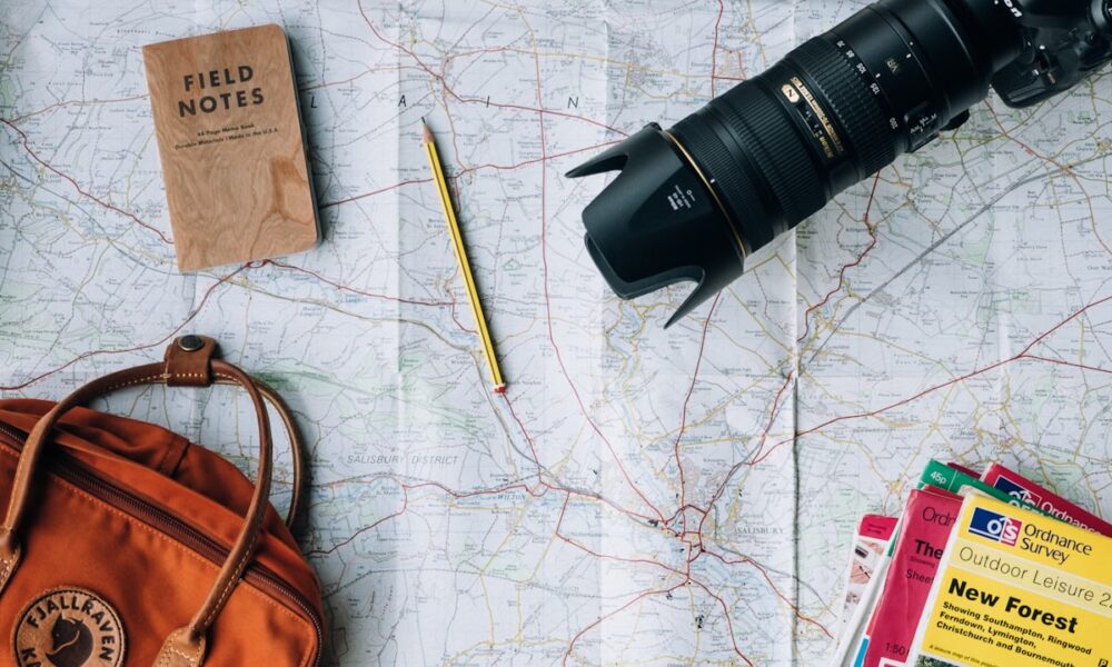 Voyage tourisme IA Airbnb Booking réservation